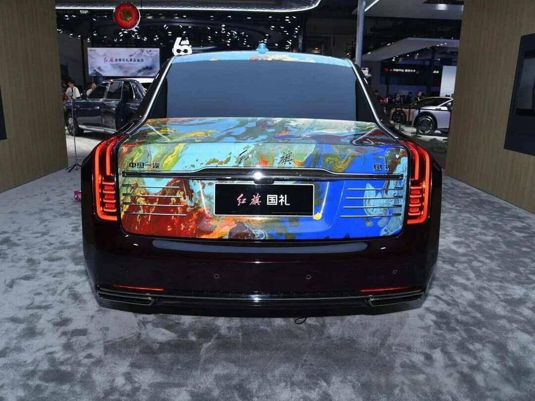 红旗国礼正式上市,售价718万