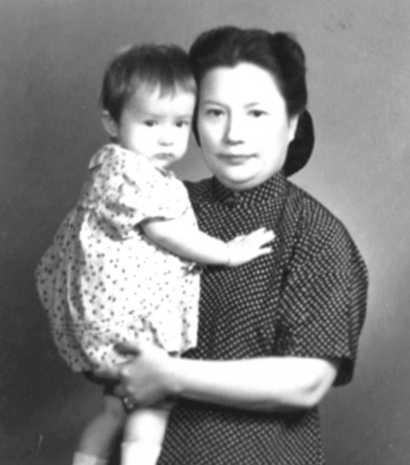 华裔食神周英华:一生迎娶4任妻子,80岁后又添一对子女