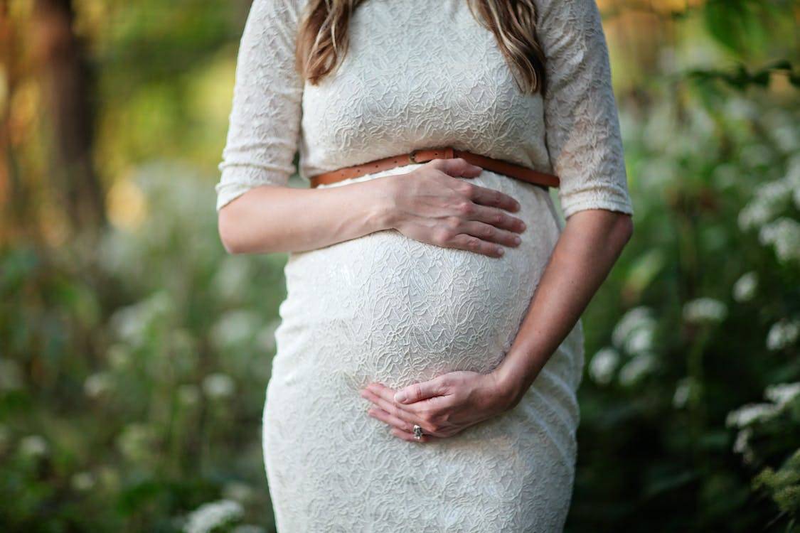 孕期一直玩手机对胎儿有影响吗？_运动_孕妇_风险