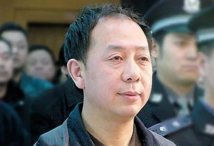 被抓之前还曾叫嚣:只有天王老子才能审判我_陈平_乌国庆_案件