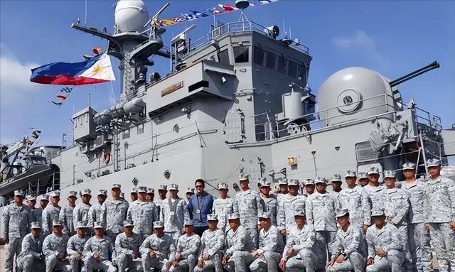 1953年,英国炮舰在珠江口公然挑衅,张羽:开火!一洗百年国耻