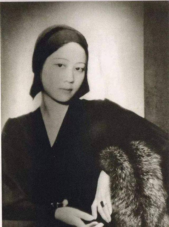 张静江和原配妻子姚蕙一共育有五个女儿,而且一个比一个漂亮,被人称"