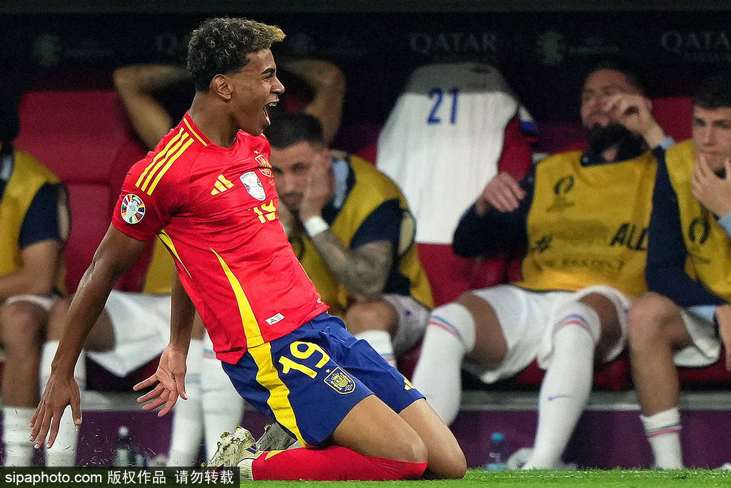 欧洲杯-亚马尔成最年轻进球者 西班牙4分钟2球2-1法国进决赛