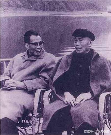 69年李宗仁病逝后,他30岁娇妻胡友松过得如何?晚年出家一生无后