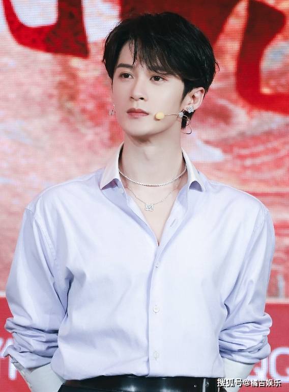 原创            相柳大人檀健次大大方方回应了演技油腻，长相思聊天室精彩直播-檀健次cue杨紫