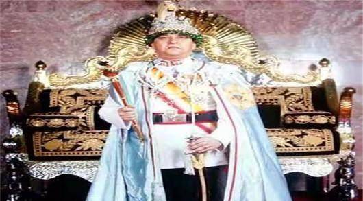 在2001年的某天,尼泊尔王室照例举行皇室的宴会,没想到的是,一
