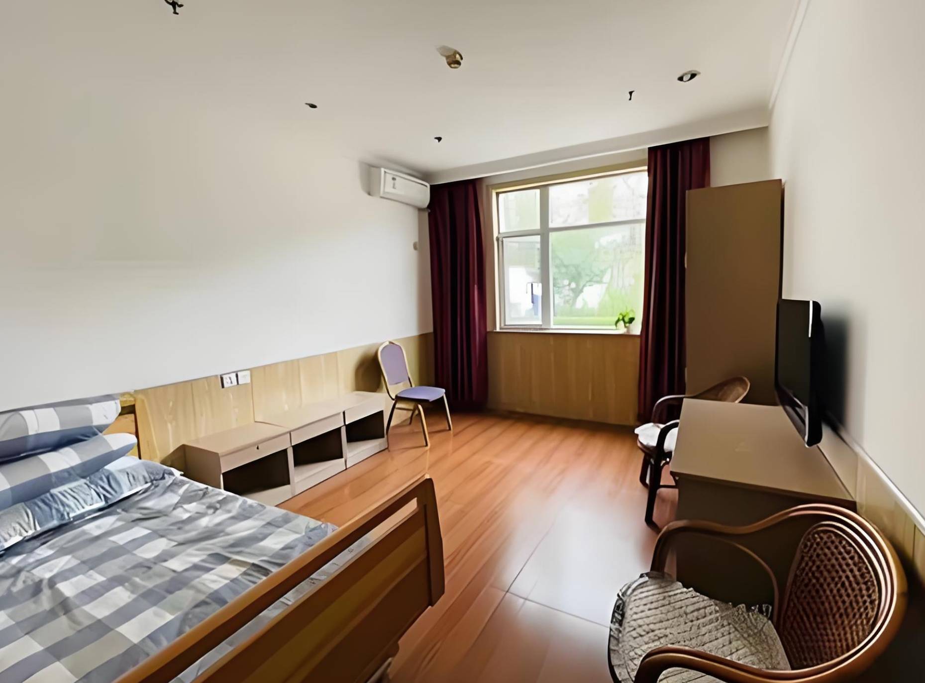 看丹老年公寓翠林右安门养老院,以其优越的地理位置和精心设计的居住