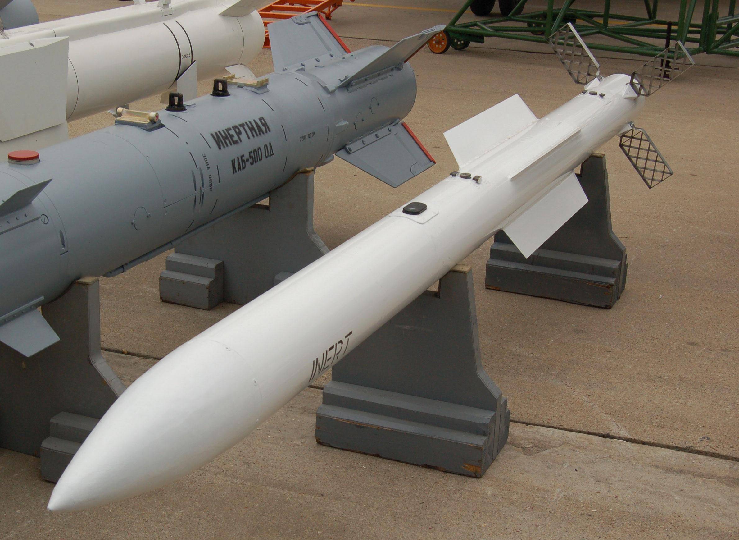 俄苏-57战斗机刷新世界纪录,f16遭遇前所未有的挑战