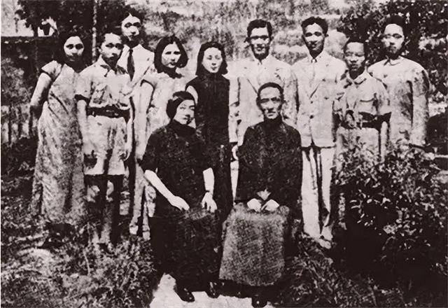1947年周总理离开南京前一晚,陈布雷来访,二人呆了两个多钟头_陈琏