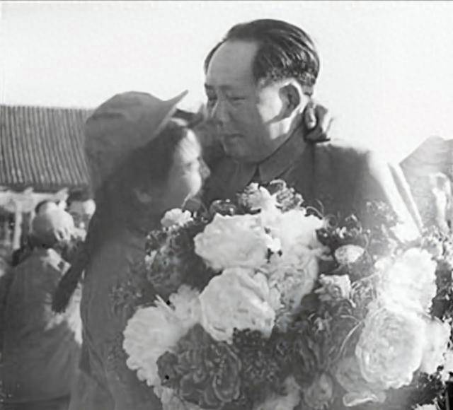 朝鲜战争唯一一等功女志愿军解秀梅:比起其他战斗英雄我受之有愧