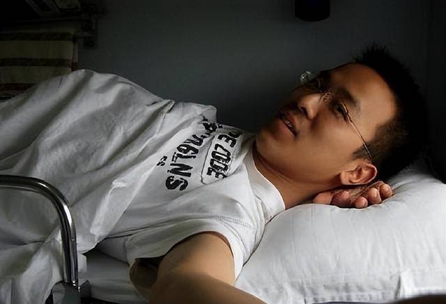 09年浙江学霸朱海洋:表白被拒,当街将女方斩首,被捕时一脸平静_杨欣