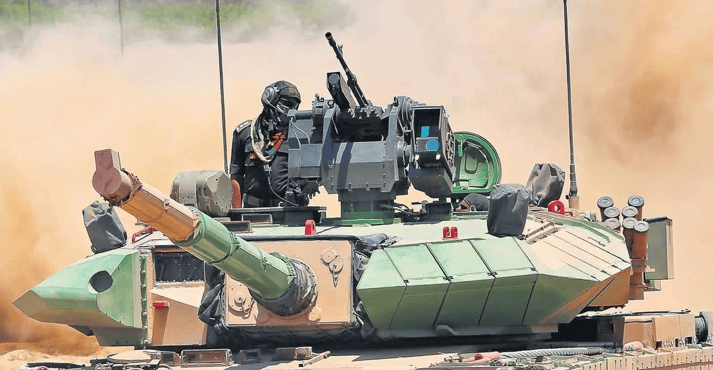 2020年前后,新版本的"阿琼mk2"出炉了,它重量达到夸张的69吨,是目前