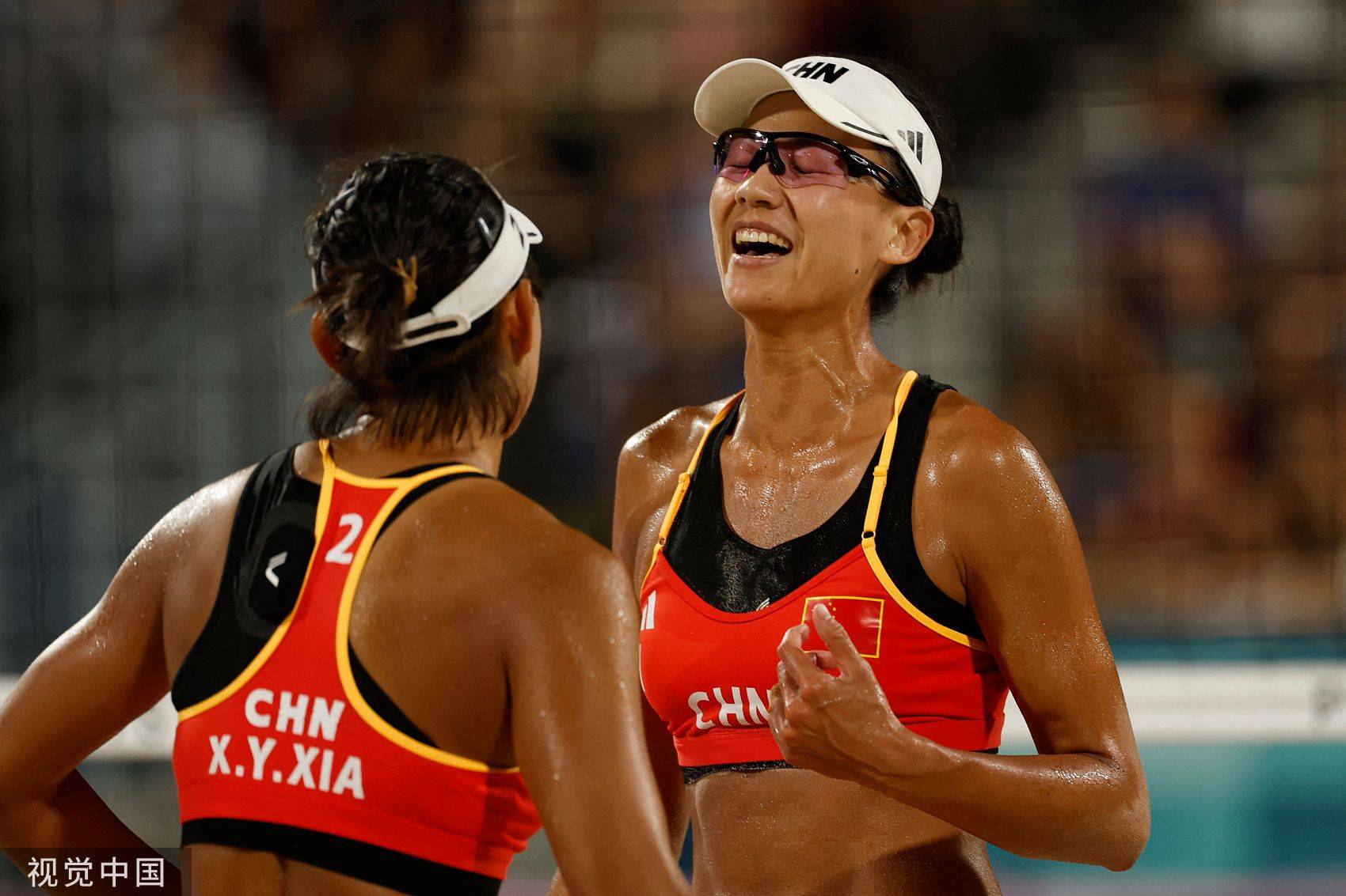 奥运女子沙排-薛晨夏欣怡1-2世界第2 b组1胜2负晋级前景待定