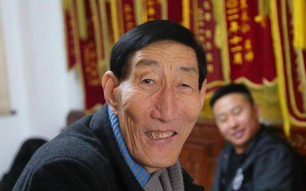 我国第一巨人,不顾劝阻要生下孩子,如今儿子现状怎么样_鲍喜顺_身高