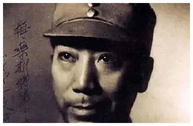 蒋介石2次秘密"婚外情"内幕:戴笠从中牵红线,宋美龄"收尾"