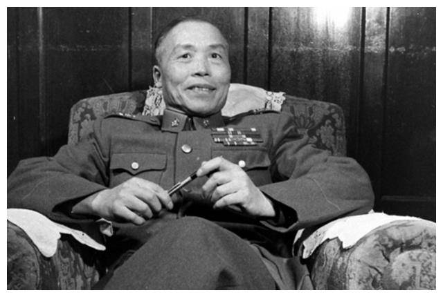 张学良因西安事变兵谏,被蒋介石整整囚禁了六十年,幸运的是得享高寿