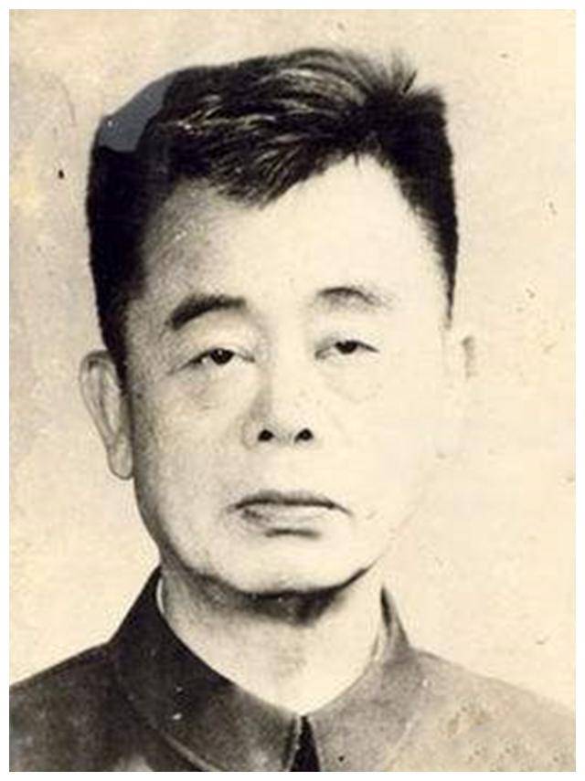 招待他敬爱的师长徐特立,谢觉哉,王季范和熊瑾玎以及同学周世钊等人