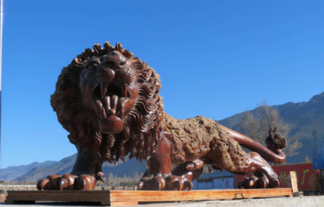 广西龙师傅,雕出重30吨15米高雄狮,拒300万,如今却"烂"手里