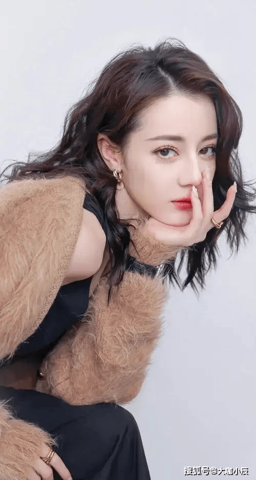 天生不上镜"的4位女明星,个个又瘦又美,比照片漂亮好几倍