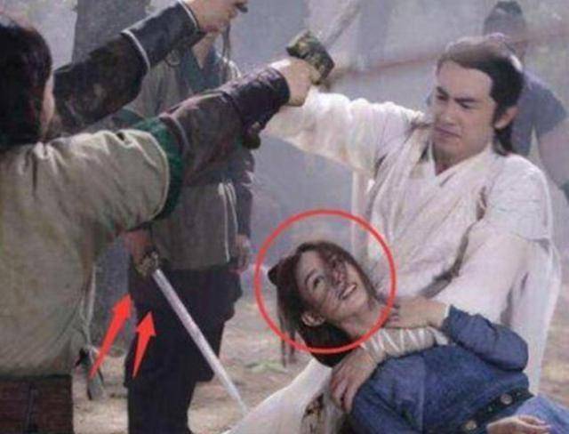 最"尴尬"的穿帮镜头:西游记的手表我也就忍了,赵丽颖直接笑场?