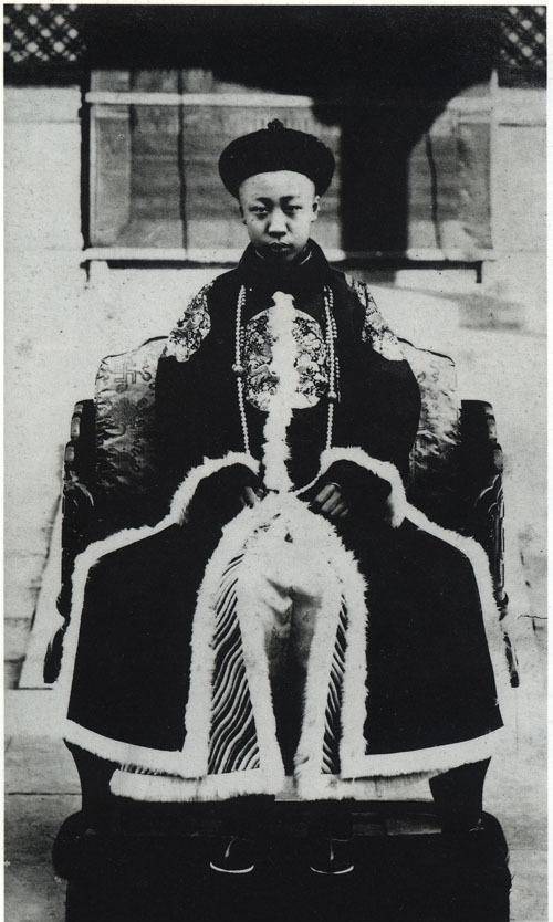 96年前,溥仪是怎么被"撵"出故宫的?