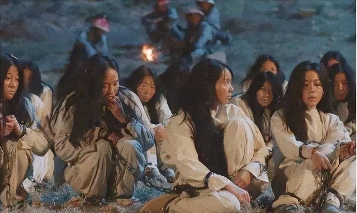 古代女囚流放千里,为何官差会不怕艰辛,争抢押送差事?