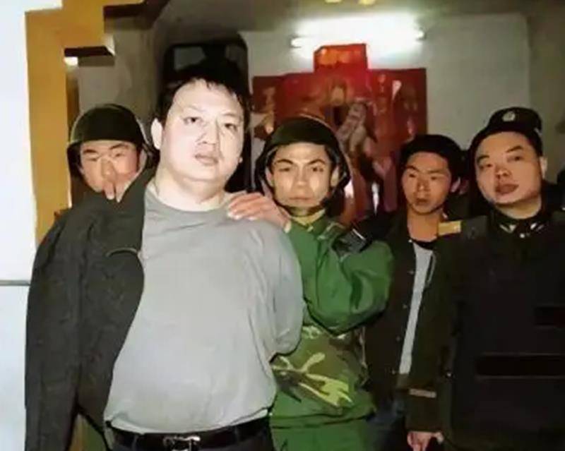 刘招华:堪称世纪末最大毒枭,逃脱多省武警联合追捕,终难逃一死