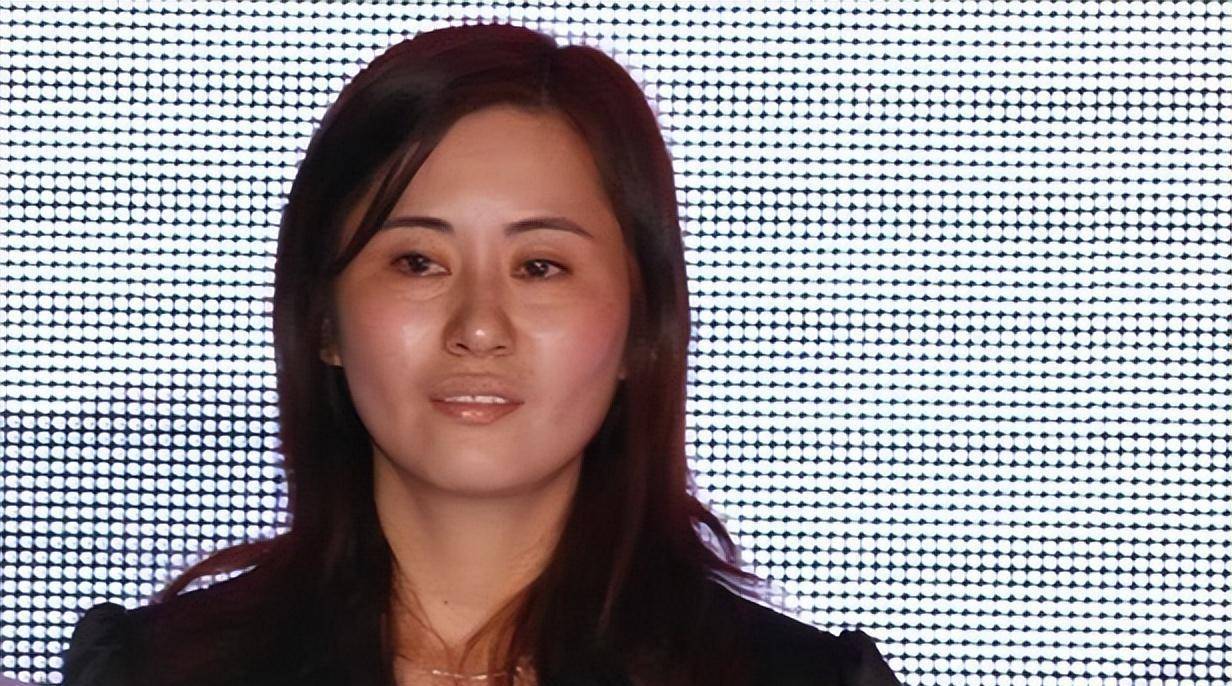 低调上海女首富:40岁成寡妇,继承70亿,14年又赚310亿_魏东_陈金霞