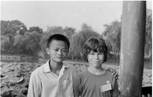 马云的第一贵人莫利:资助马云买湖畔花园,后成为阿里的诞生地