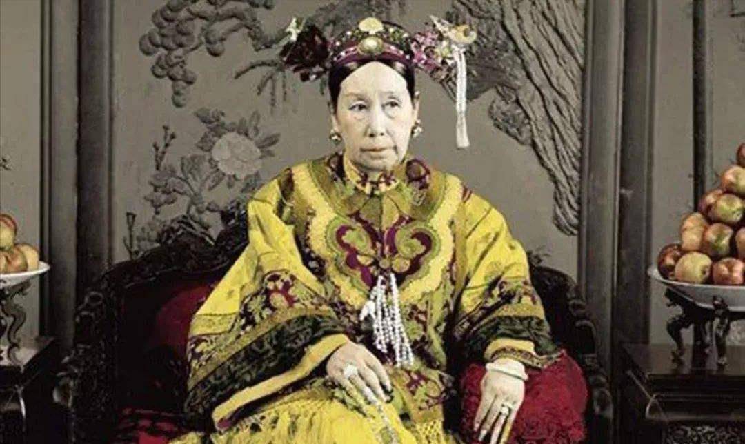 李莲英真实长相很丑,为何还受慈禧宠爱?他的三大绝活无人可替代