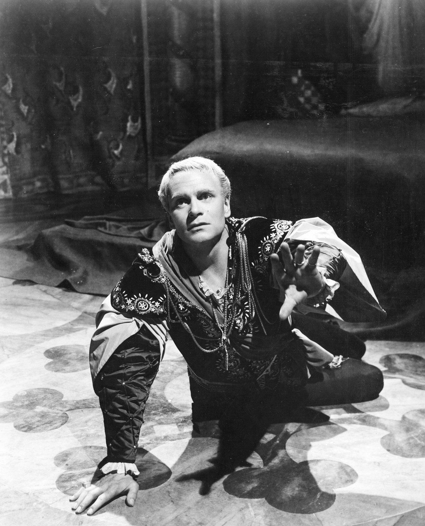 令费雯·丽终身不忘的劳伦斯·奥利弗到底有什么样的魔力,可以赢得无