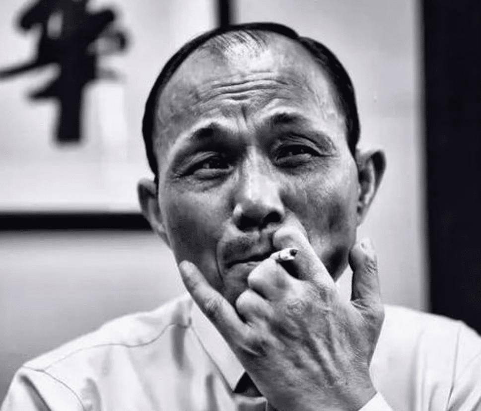 亚洲赌王曾一把赢600万,因出老千露馅,身高从1米7变1米3