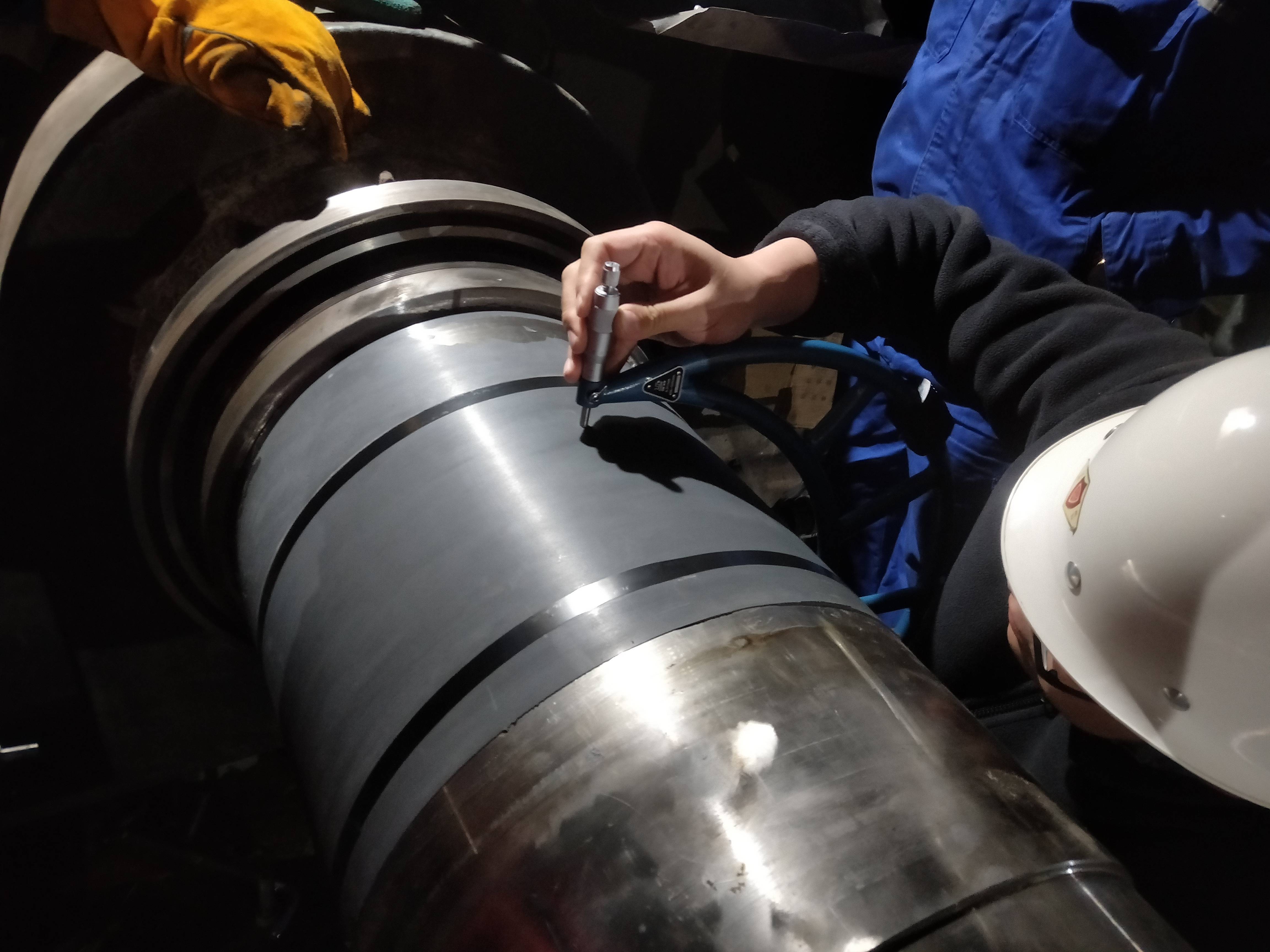 破碎机轴磨损现场快速修复仅需五个小时的方法