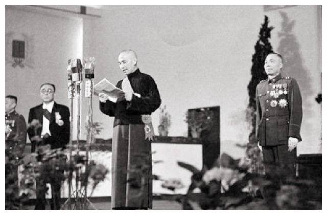 陈独秀在狱中听说蒋介石被扣,高兴得喝酒庆祝,之后却又痛哭