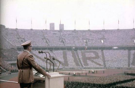 1936年柏林奥运会中,希特勒本打算羞辱他人,反被赛果打脸
