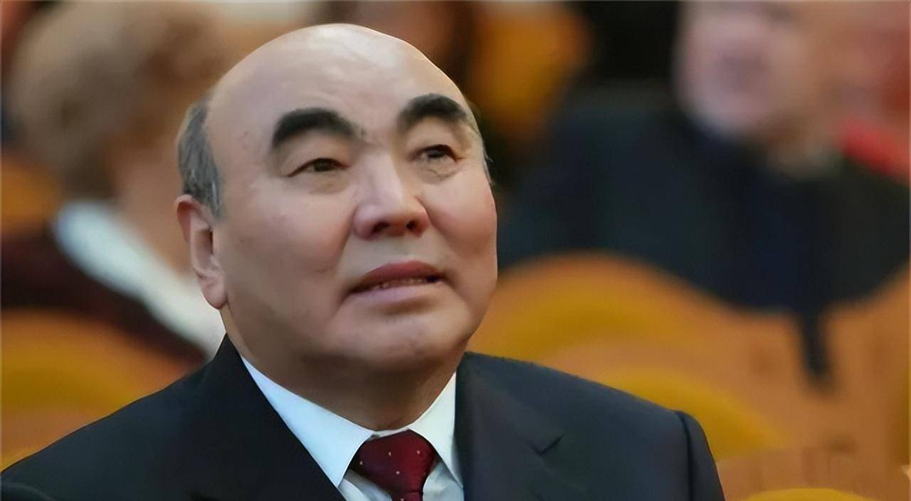 阿卡耶夫被赶下台后,沉寂了17年,为何俄乌战争爆发后才道出苦衷