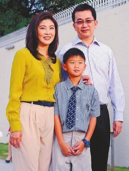 泰国前总理英拉,下台后流亡海外,被通缉期间为何还能潇洒生活