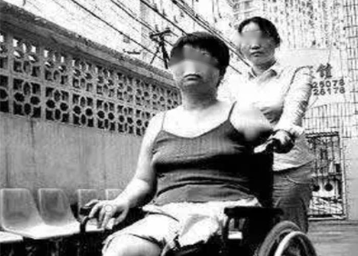 2005年,广西女子火车上如厕意外坠落铁轨,索赔570万,成功了吗