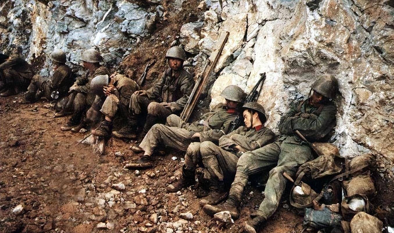 1979年,我国对越南发起反击战.在这场战争中,我国出动了大规模坦克