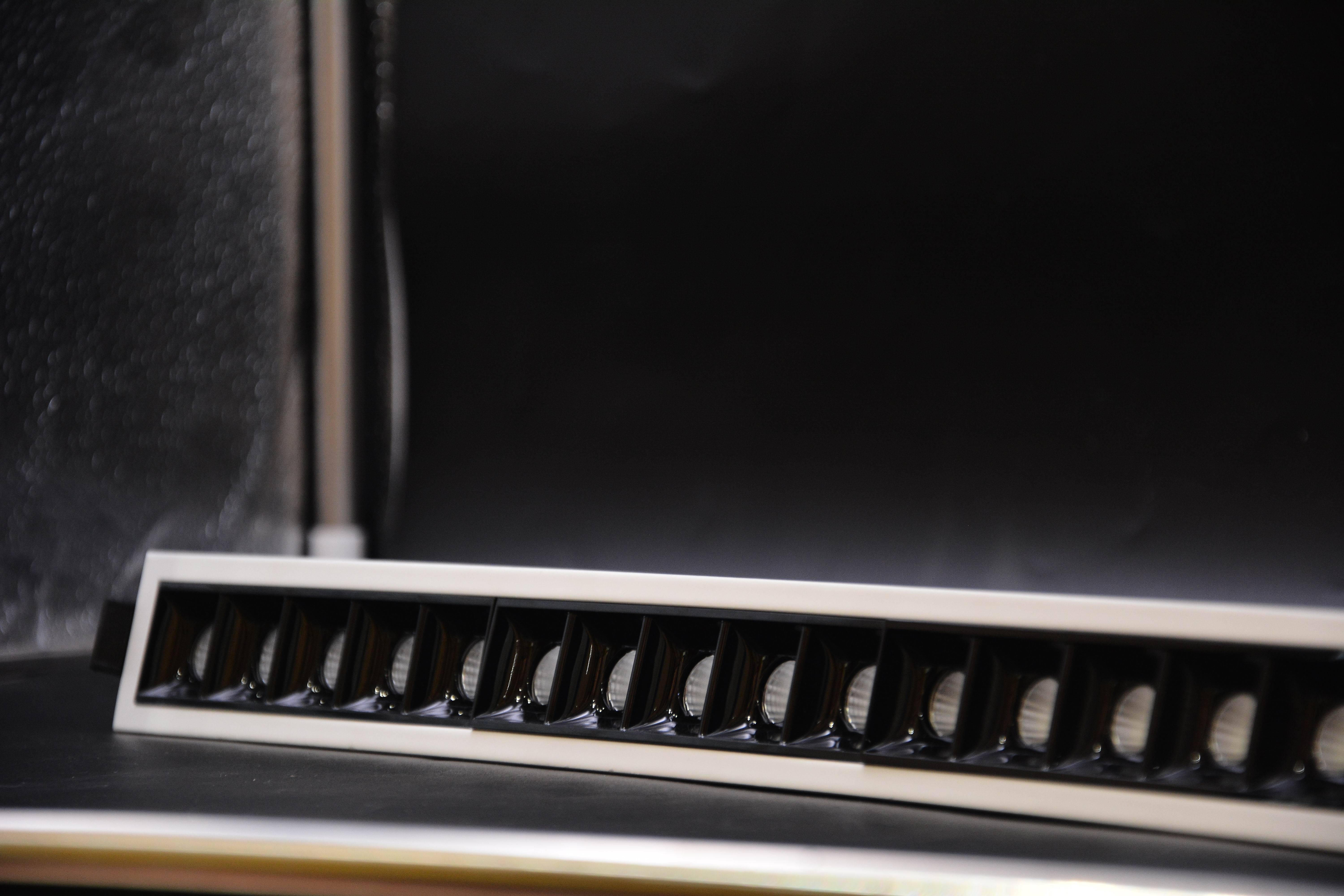 嵌入式格栅灯,迷你型线条格栅灯