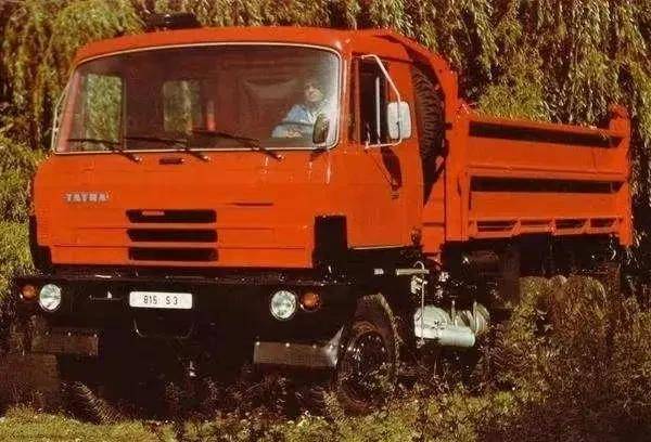 儿时的记忆,盘点八十年代为国家发展做出巨大贡献的进口卡车