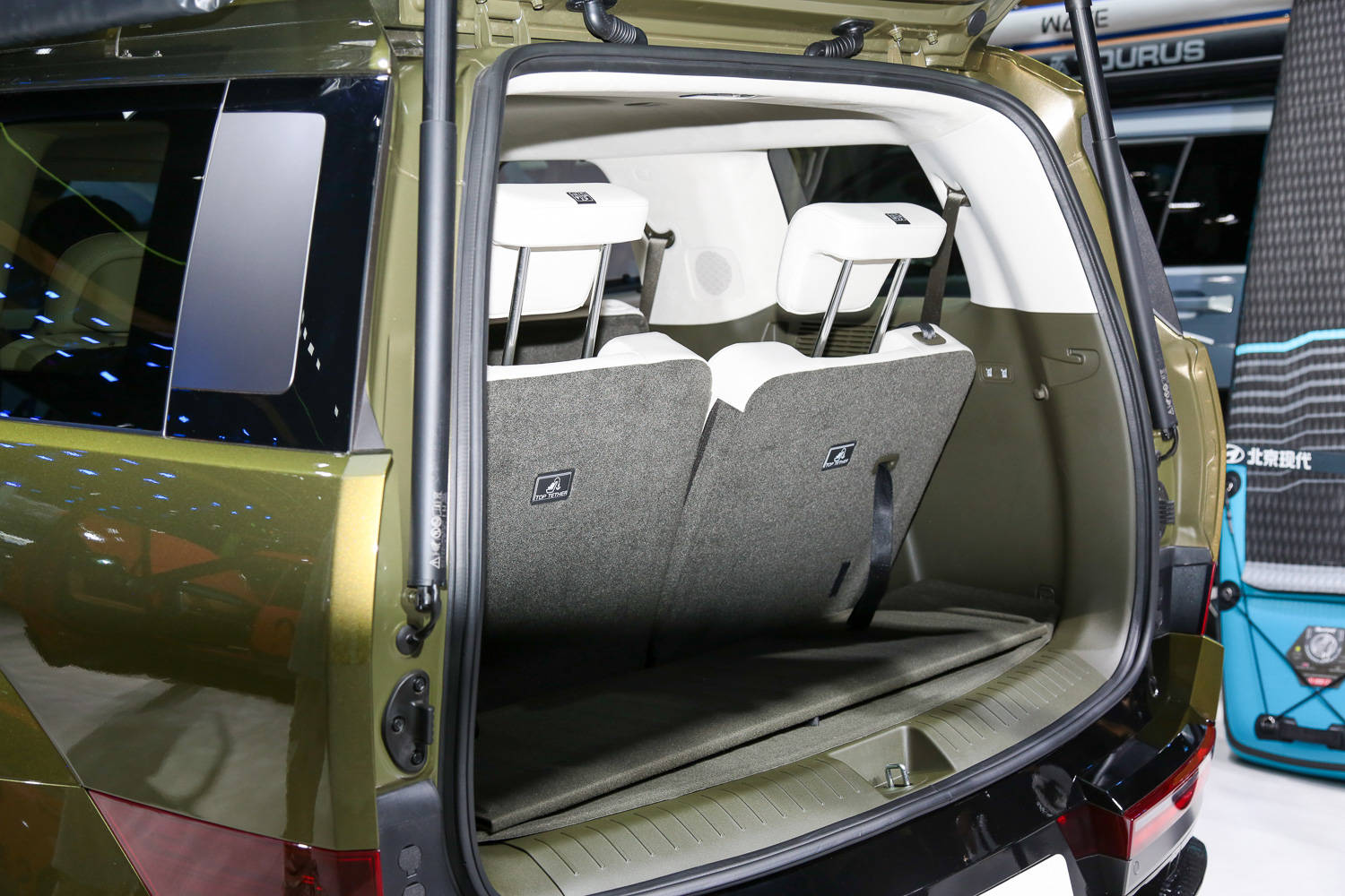 2024成都车展:现代第五代胜达亮相