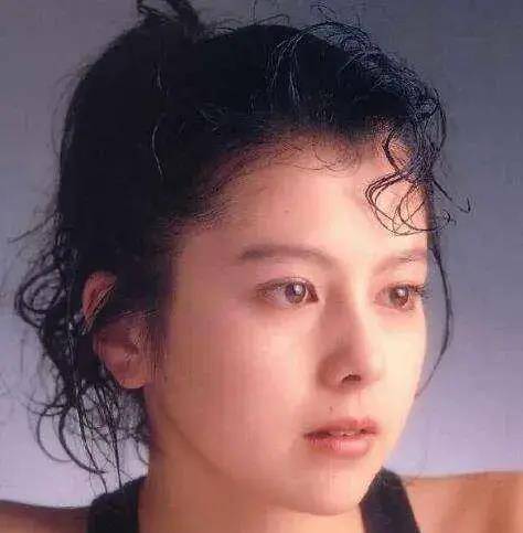 泽口靖子:昭和时代最后的绝色,德仁心中的女神,年过50不婚不育