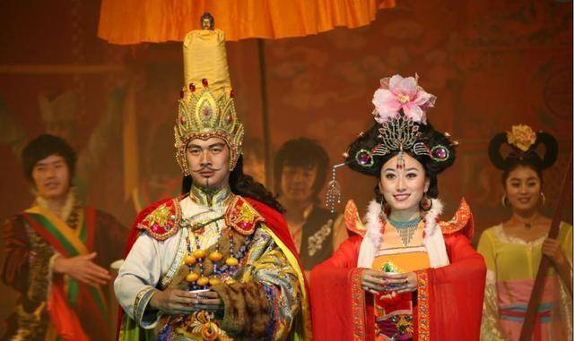 此公主远嫁异国他乡,独居30年不回国,只为做此事,死后美名扬_松赞干布