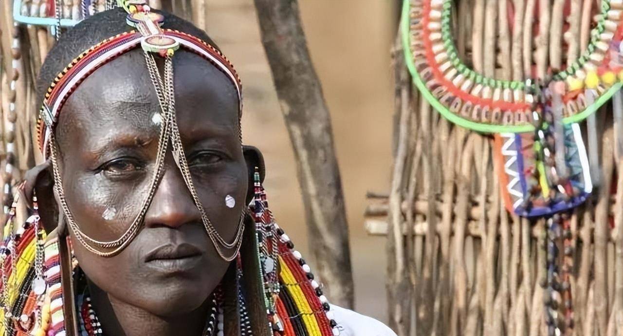 印第安人女性荒野猎人图片