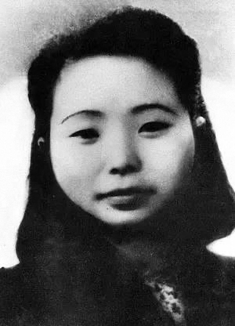 江姐:与同志假扮夫妻潜伏,婚后双双被捕牺牲,如今儿孙均为博士