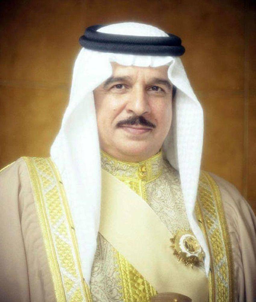卡塔尔前国王哈马德:为何打个电话,让父亲下课,父亲就下课了