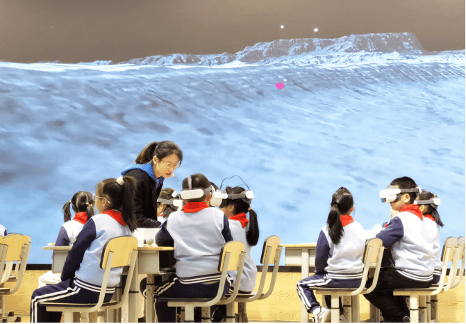 是被AI替代还是“驾驭”？这所成都学校正在培养“未来教师”