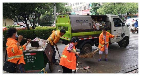 《漫长的季节》分尸案原型 南京美食街坐台女案,"人肉鸡块"_何青青