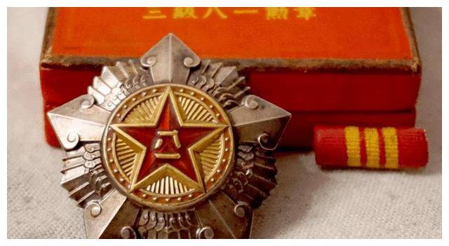 军衔最低的老红军,墓上无名无姓无功绩,却获周总理特殊关照
